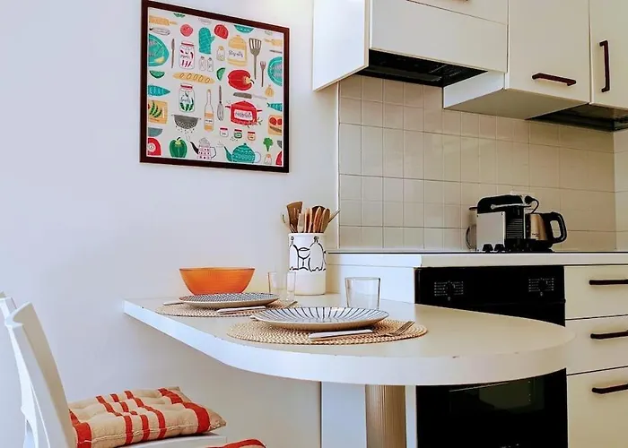 Sunny, Central,balcony, Steps Away From Sea Front Apartman Nizza